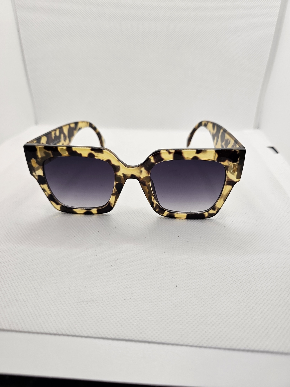Women’s Sojos Tortoiseshell Square Sunglasses - Yellow/Black Pattern